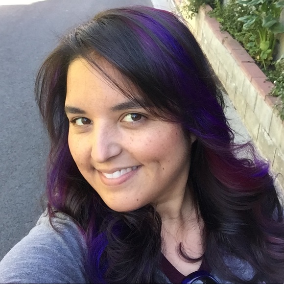 Meet your Posher, Leah - Picture 1 of 1